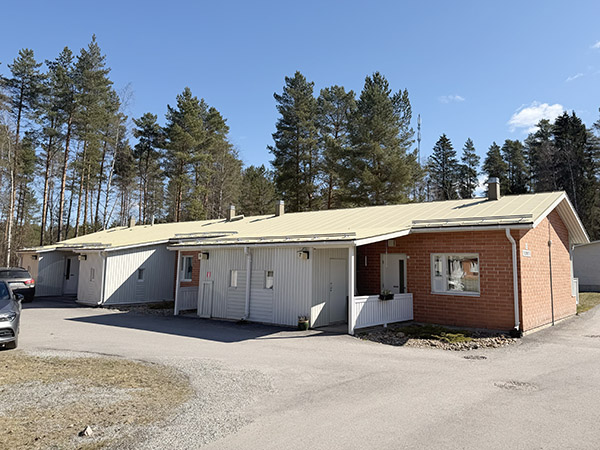 Tuomisto ulkoa
